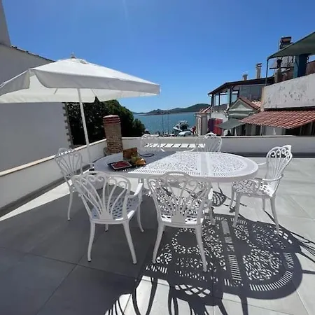 Mosho House Cunda